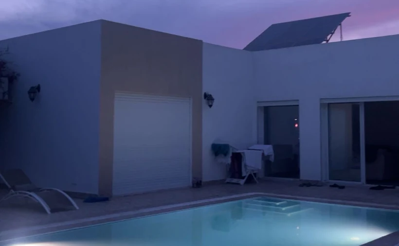 Casa luminosa con piscina